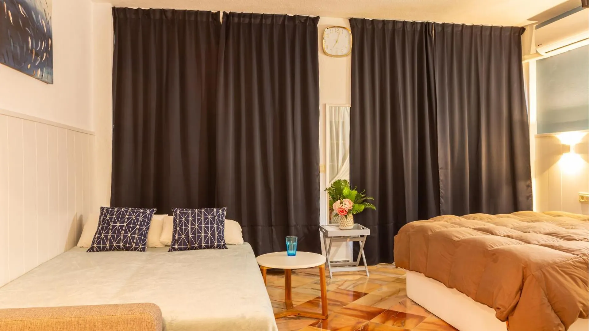 Apartment Oleholidays 604 Romana Junto Al Mar Marbella Spain